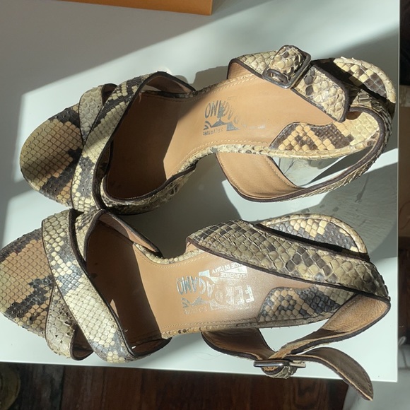 Ferragamo Shoes - Picture 10 of 10